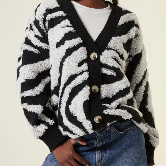 Black & White Casual Women's Graphic zebra Pattern Drop Shoulder Cardigan - Picture 6 of 6